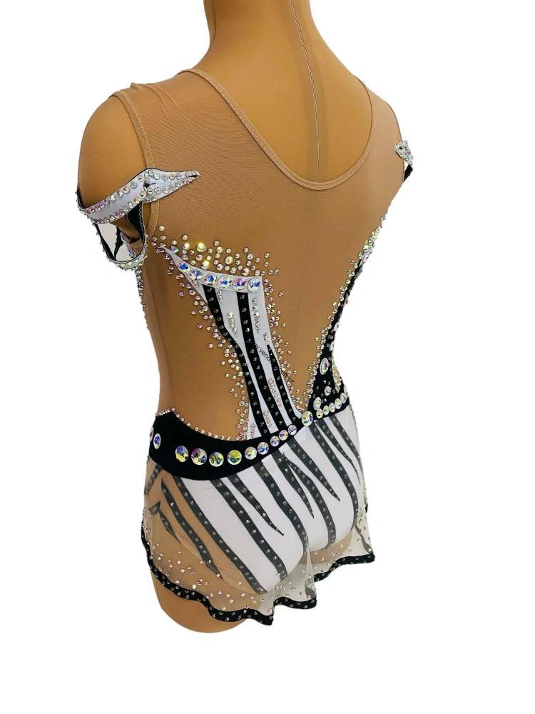 Dres na moderní gymnastiku 160-170